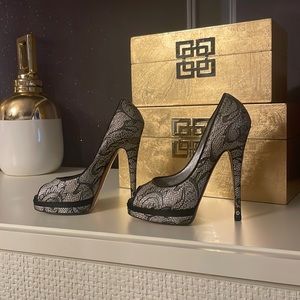 Gorgeous black - silver casadei heels.